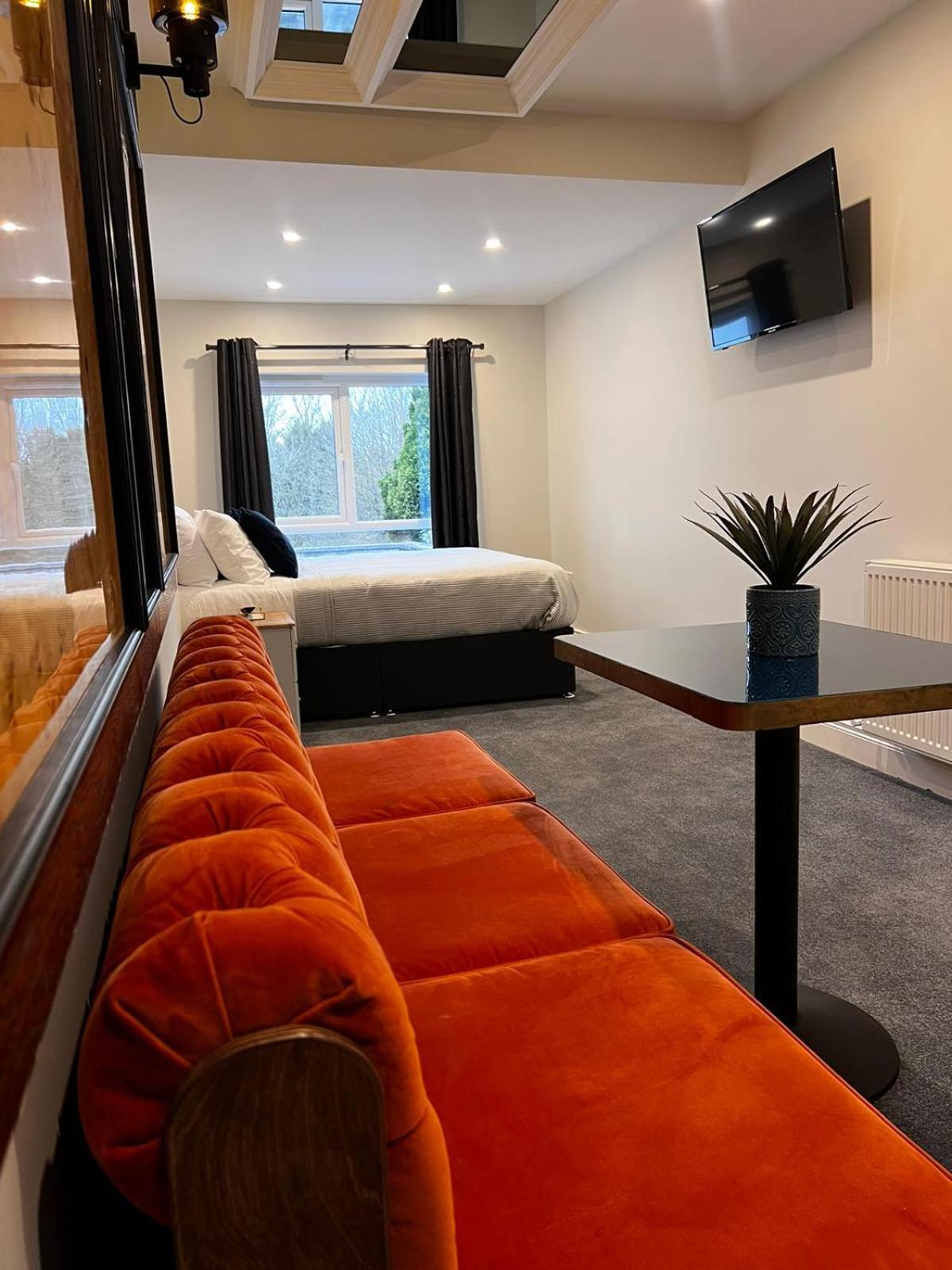 53 Luxury Accommodation Maynooth Room photo